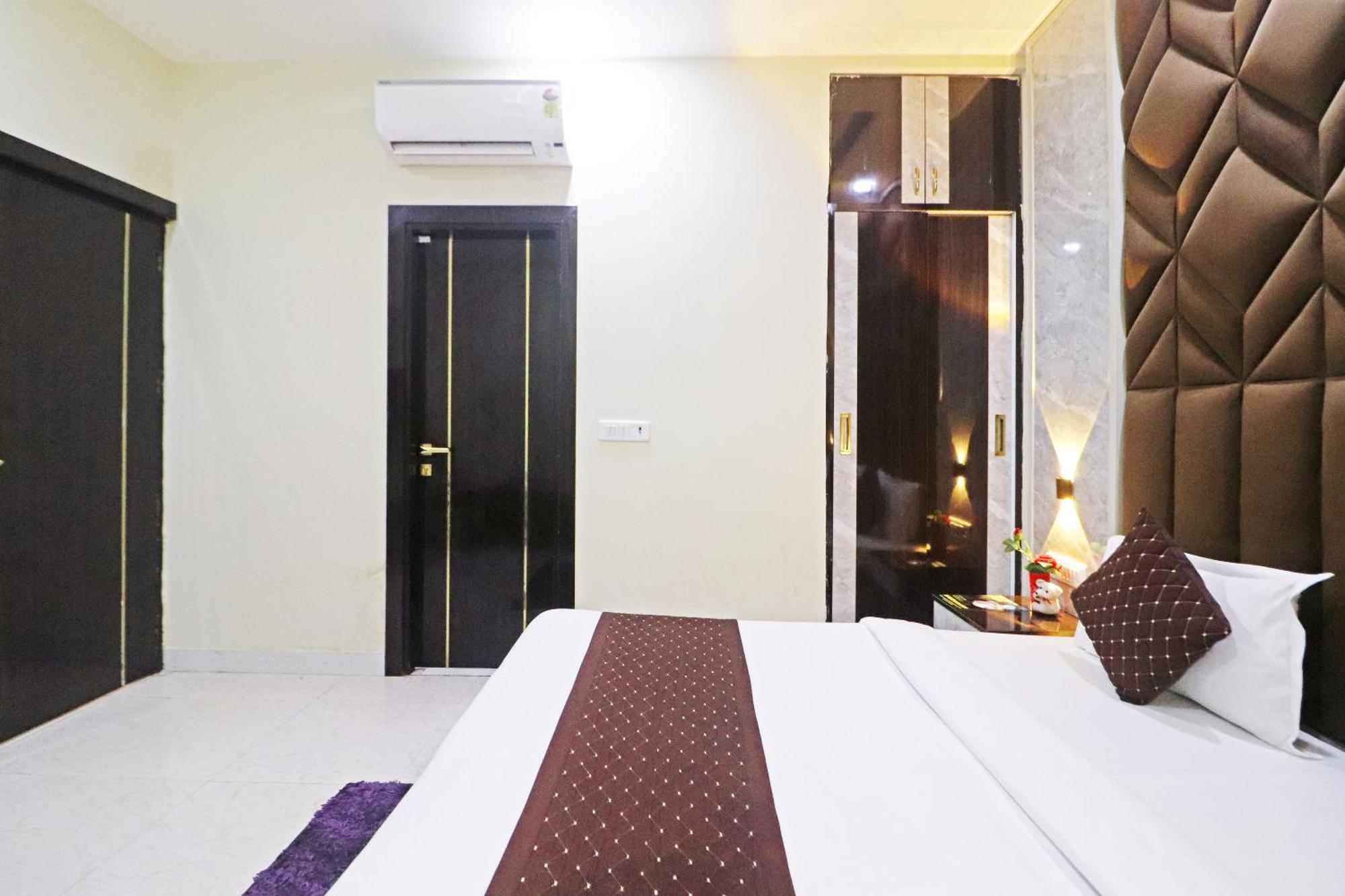 Hotel Grand Qubic Near Delhi Airport New Delhi Bagian luar foto