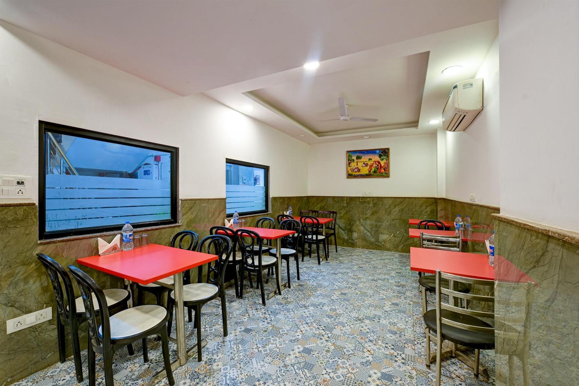 Hotel Grand Qubic Near Delhi Airport New Delhi Bagian luar foto